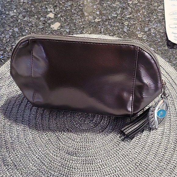 NWT Rodan and fields cosmetic bag - Picture 7 of 7